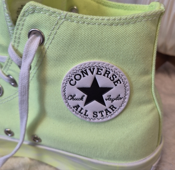 Converse Chuck Taylor Lift Platform Sneakers Volt Glow Yellow Women's Sz 9.5 NEW - Picture 11 of 14